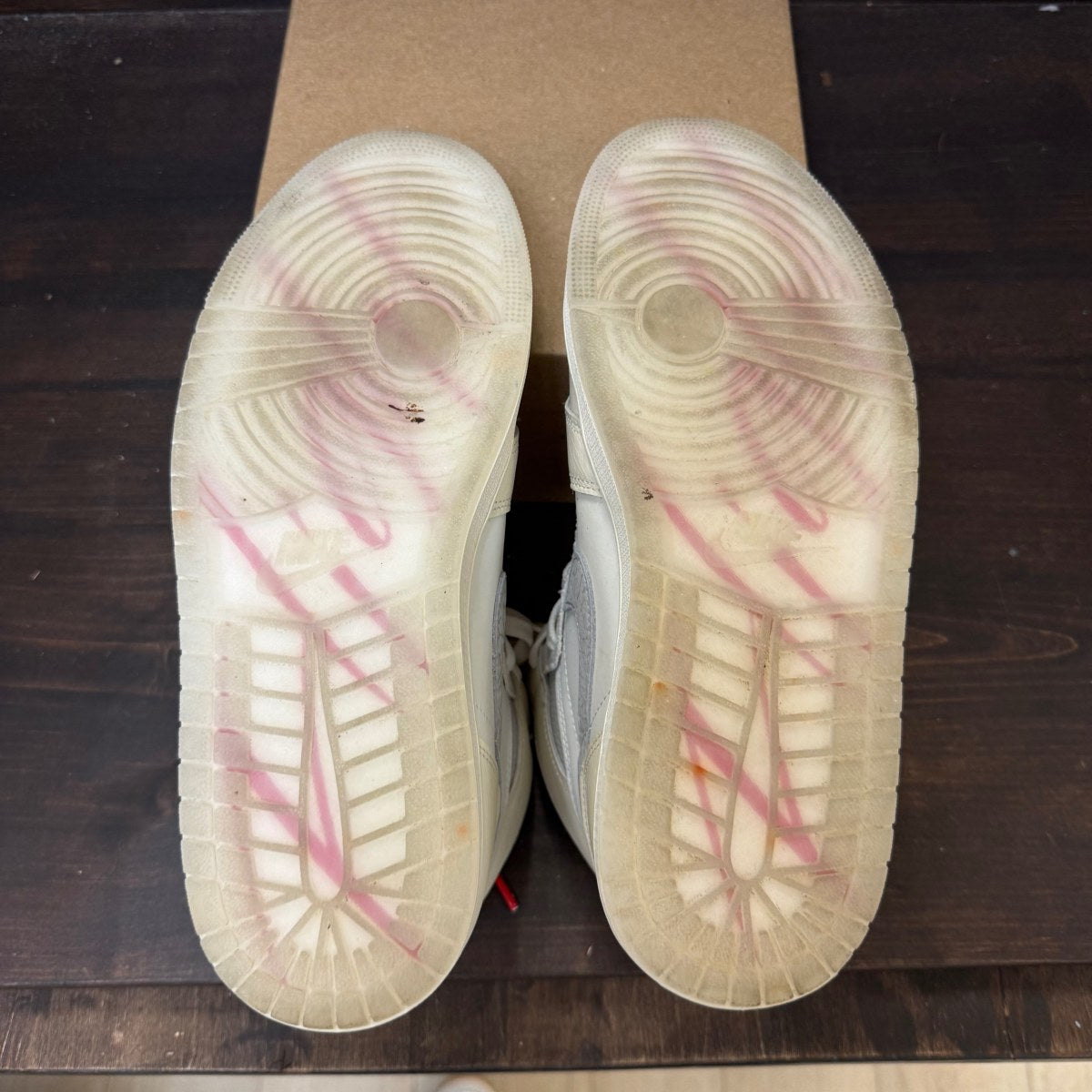 Jordan 1 Retro High OG Sail University Red Size 10.5 (Pre-Owned) - Image 6