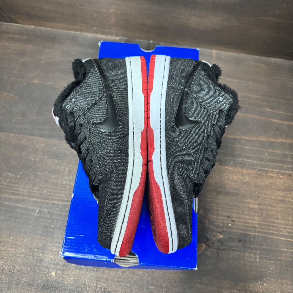 Nike SB Dunk Low Larry Perkins Size 8.5 (Pre-Owned) - tag
