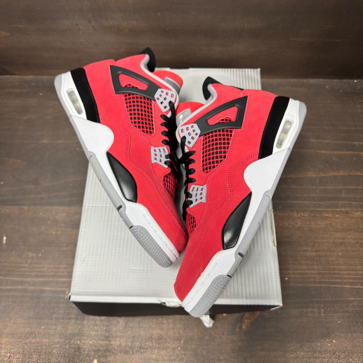Jordan 4 Retro Toro Bravo (2026) - Image 2