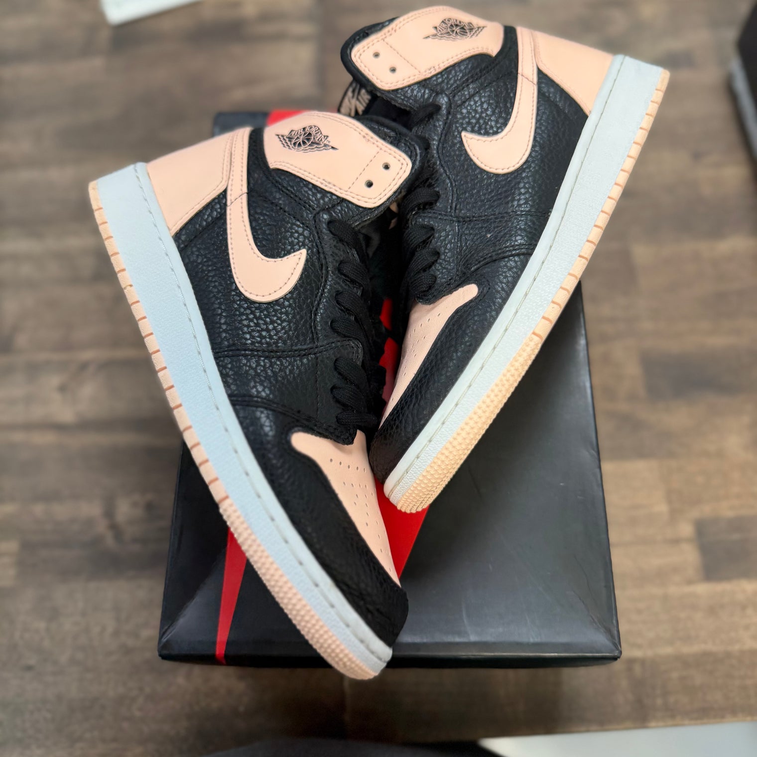 Crimson Tint Jordan 1 High (GS) (USED)