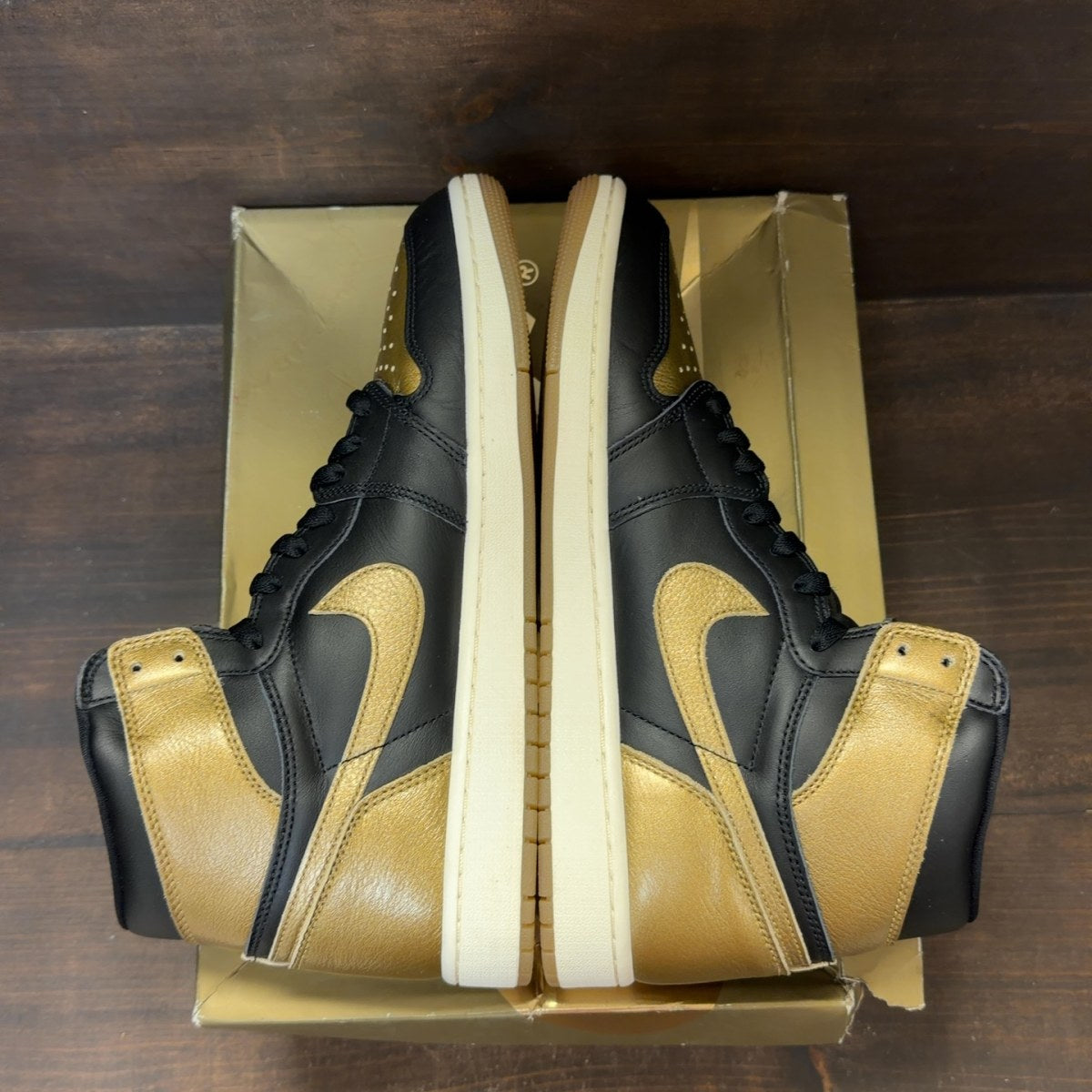 Jordan 1 Retro High OG Black Metallic Gold - Image 5