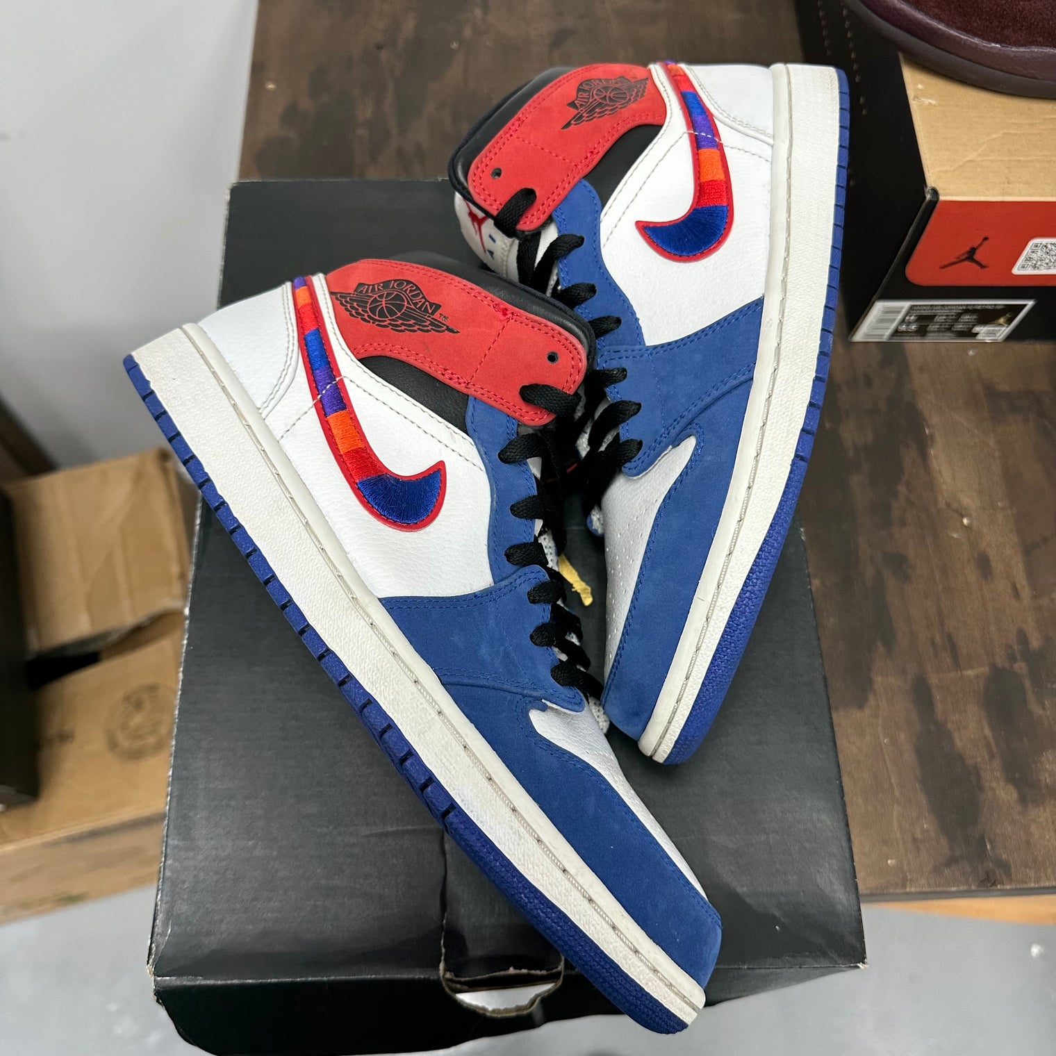 Multi-Color Swoosh Jordan 1 Mid (USED)