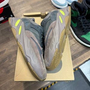 adidas Mauve Yeezy 700 (USED) Size 10 (Pre-Owned) - Image 1
