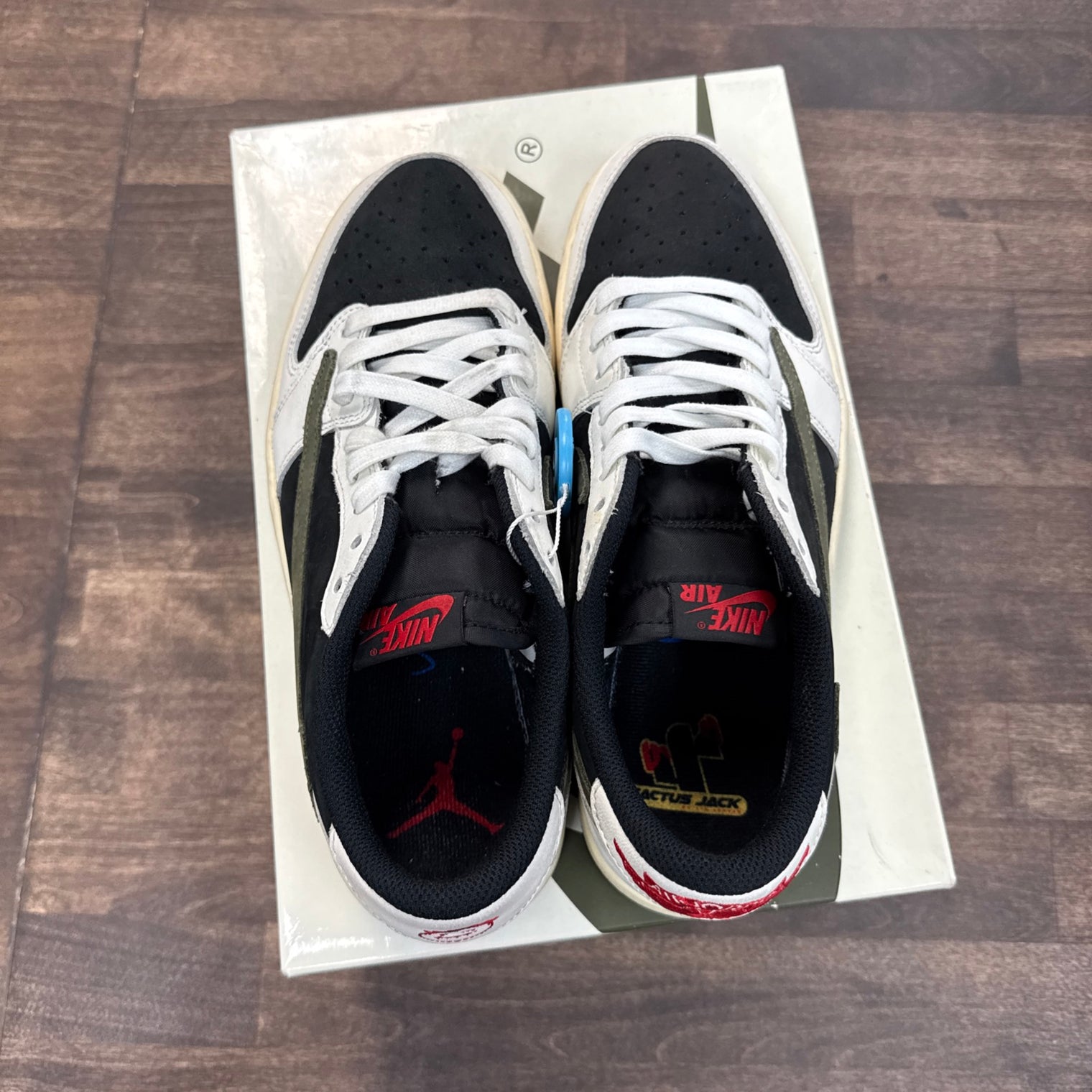 (W) Olive Travis Scott Jordan 1 Low (USED)