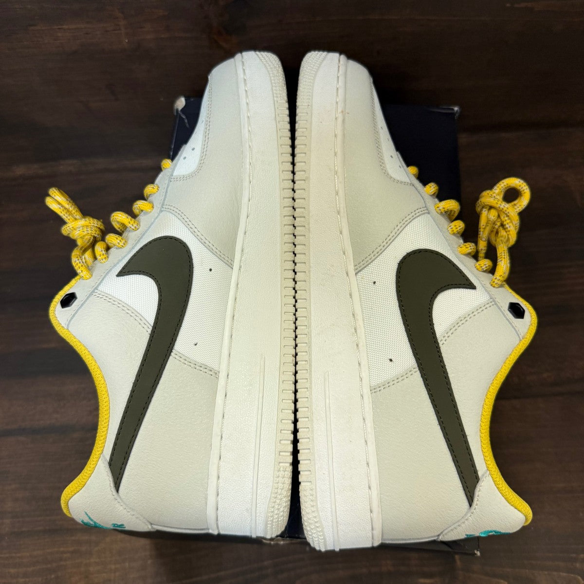 Nike Air Force 1 Low '07 PRM Light Bone Cargo Khaki Vivid Sulfur Size 11 (Pre-Owned) - Image 3