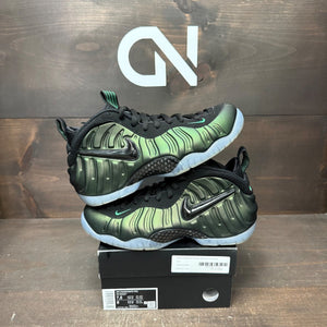 Nike Air Foamposite Pro Pine Green (2025) Size 7.5 (Pre-Owned) - front