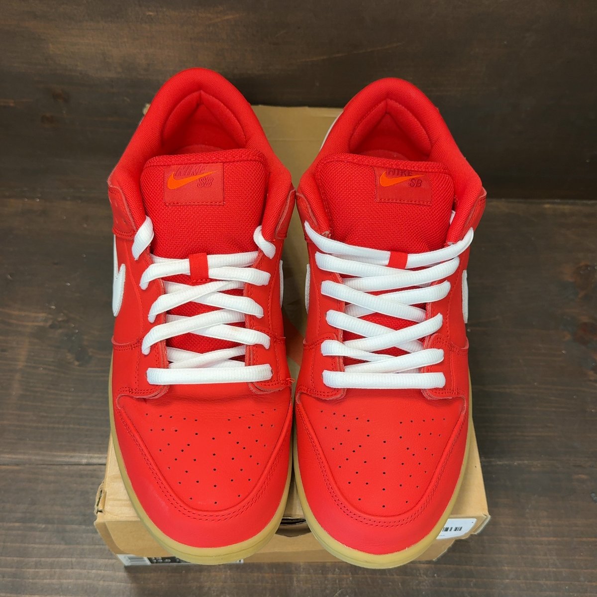 Nike SB Dunk Low University Red Gum Size 13 (Pre-Owned) - tag