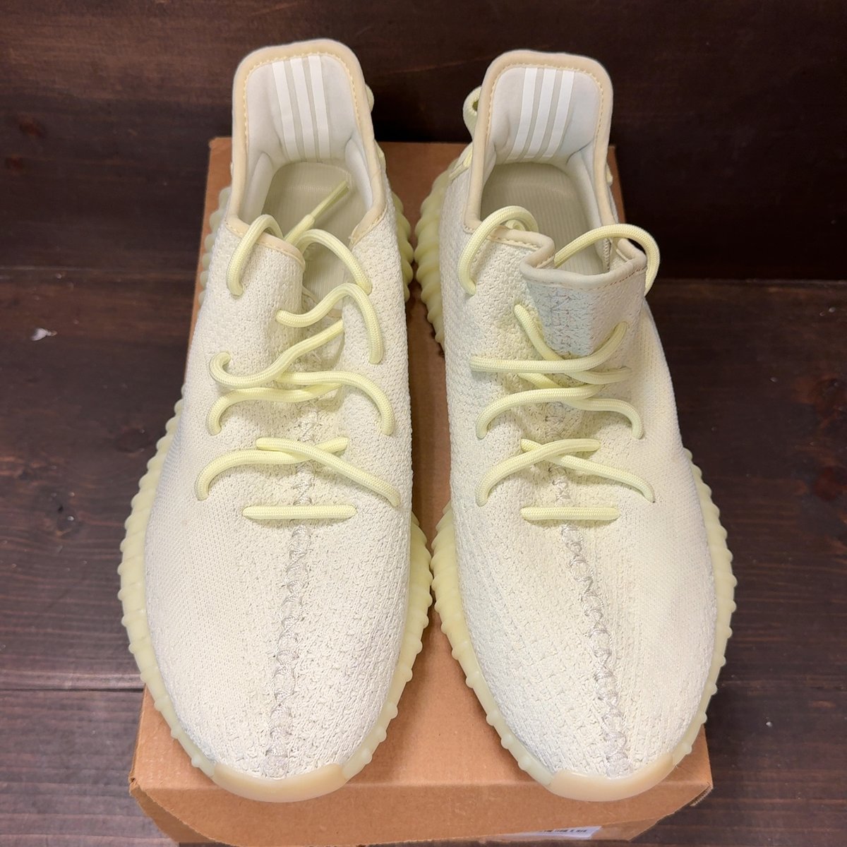adidas Yeezy Boost 350 V2 Butter Size 11.5 (Pre-Owned) - tag
