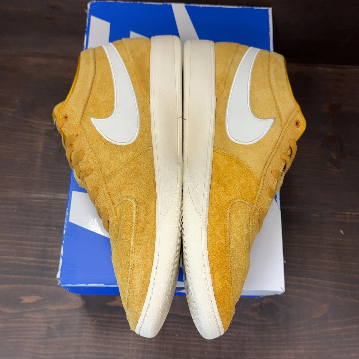 Nike Book 1 Chevrolet Gold Leaf - Image 4