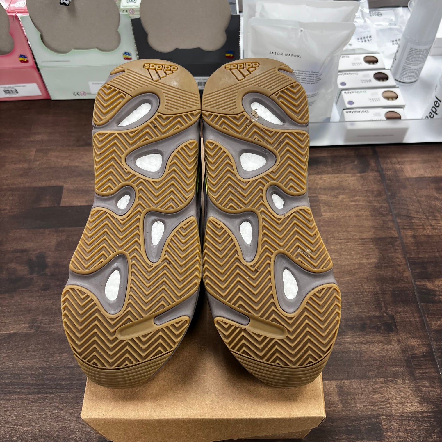 Mauve Yeezy 700 V1 (USED,NO BOX)
