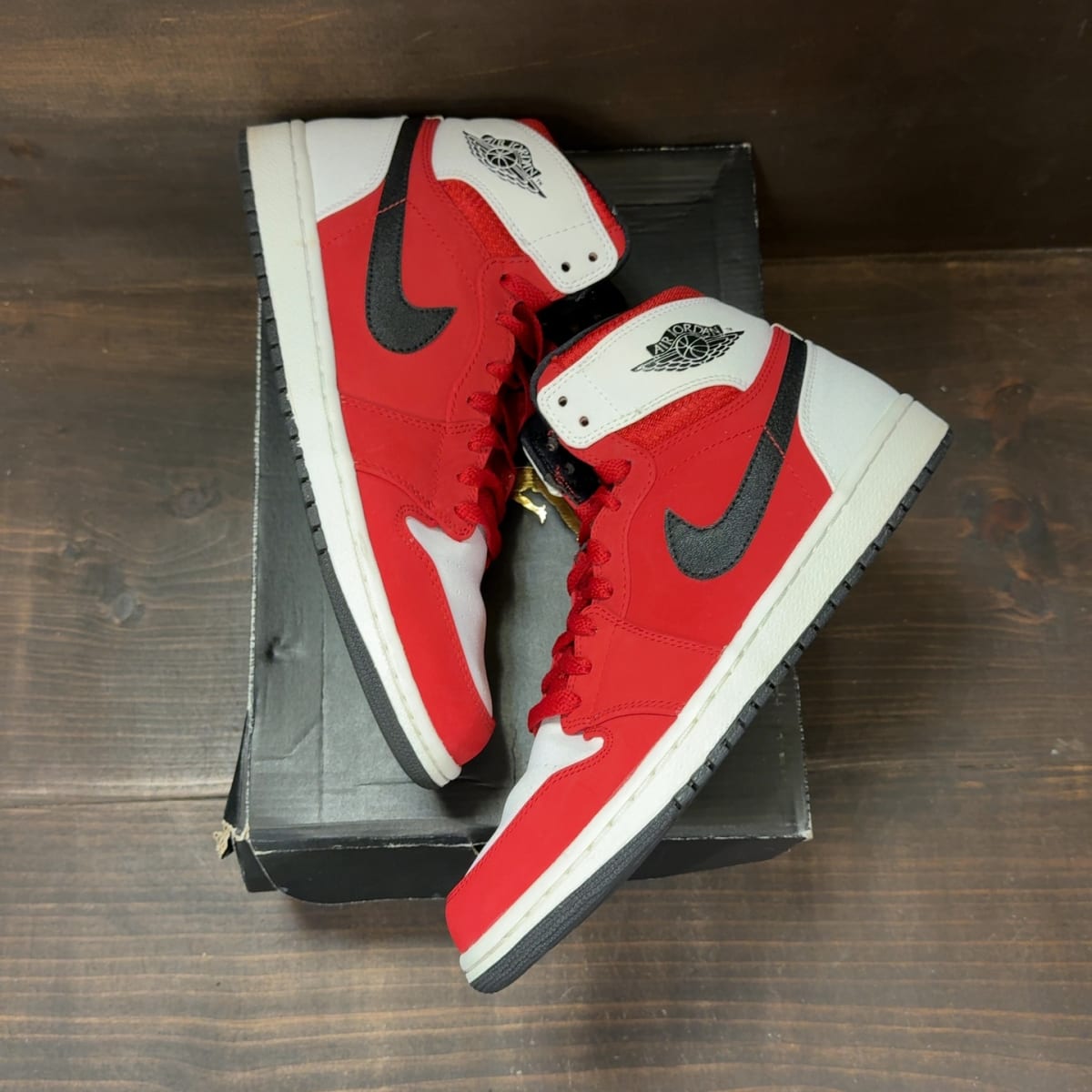 Jordan 1 Retro Blake Griffin PE Size 8.5 (Pre-Owned) - back