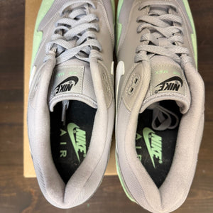 Nike Air Max 1 Atmosphere Grey Fresh Mint Size 12 (Pre-Owned) - Image 4
