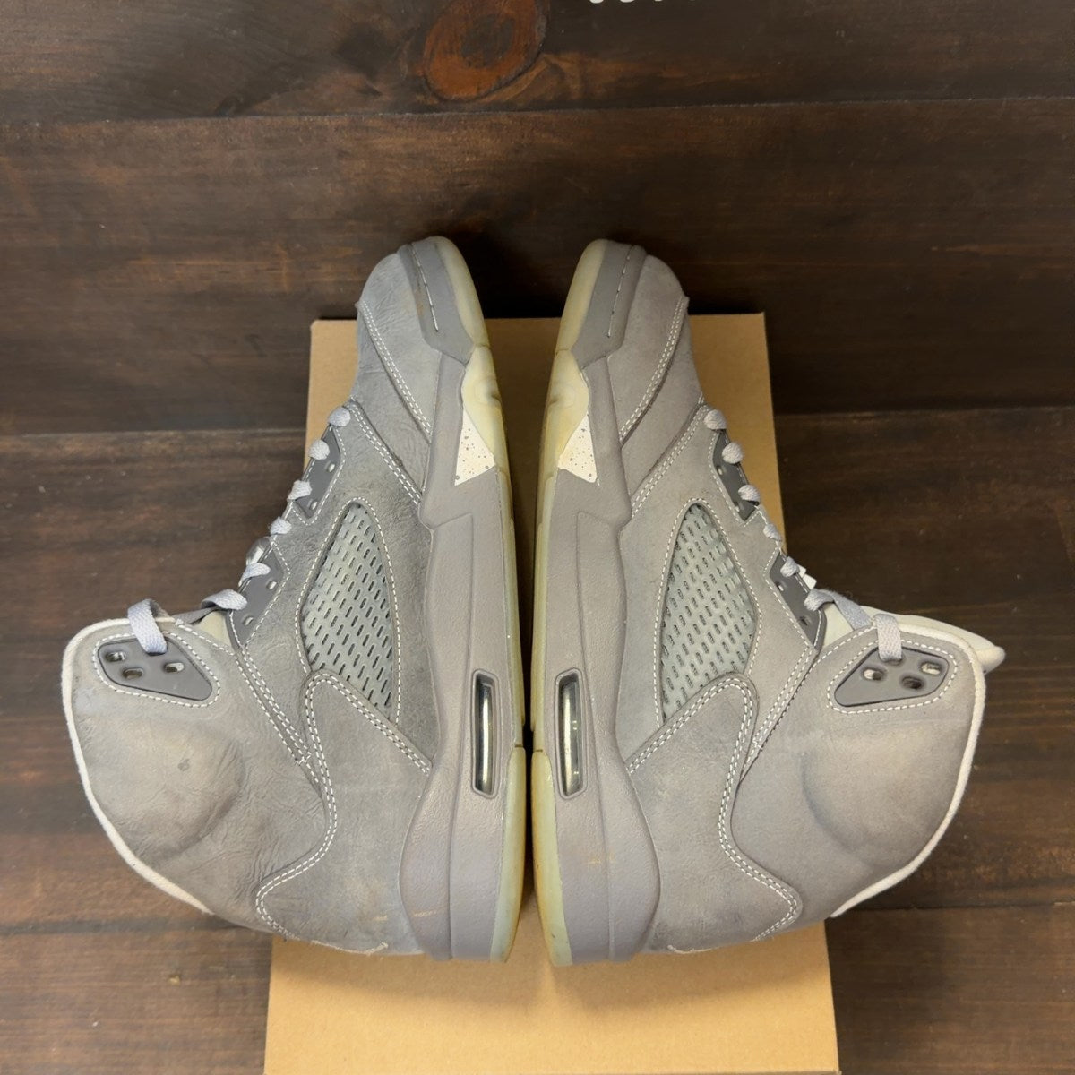 Jordan 5 Retro Wolf Grey (2026) Size 10 (Pre-Owned) - Image 5
