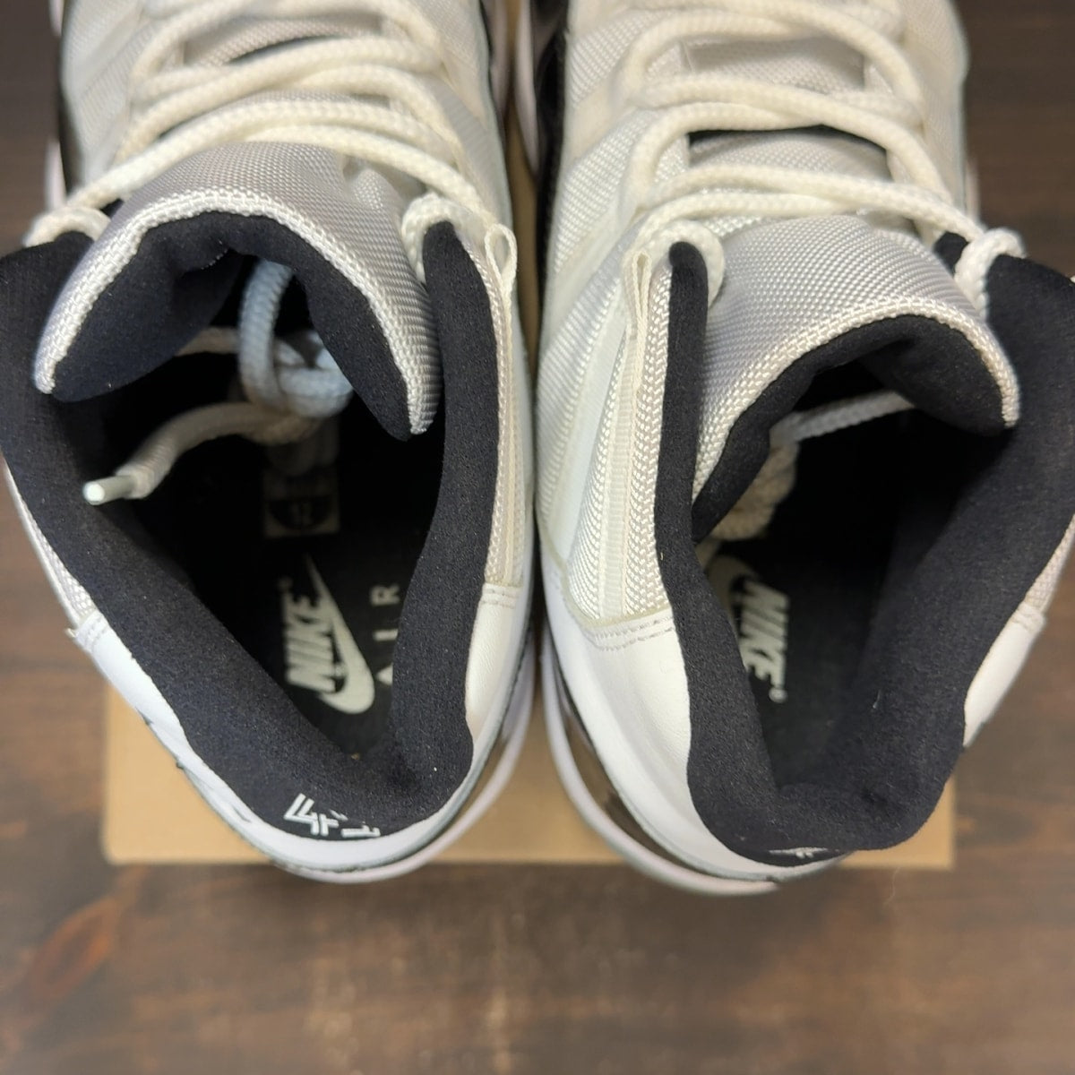 Jordan 11 Retro Concord (2018) Size 12 (Pre-Owned) - Image 6