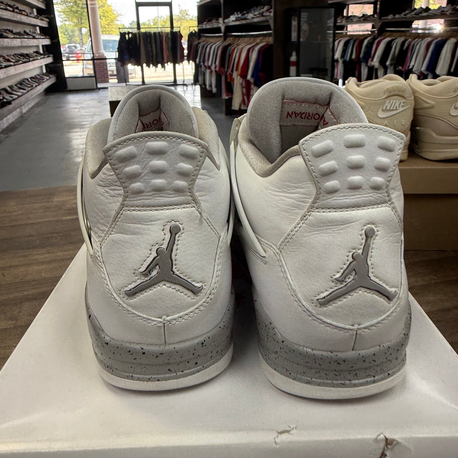 White Oreo Jordan 4 Retro (USED)