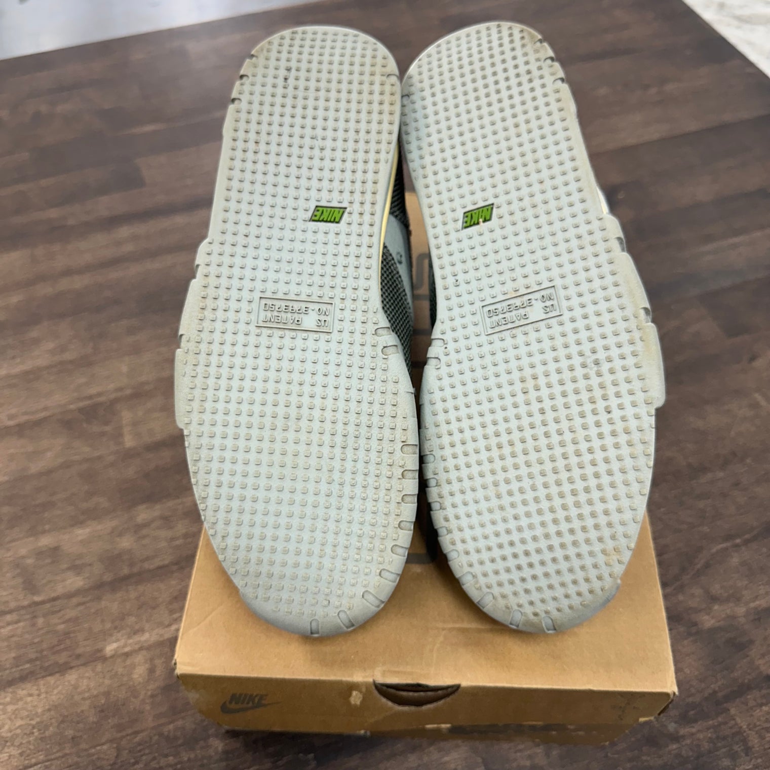 Travis Scott Nike Trainer Grey Haze (USED)