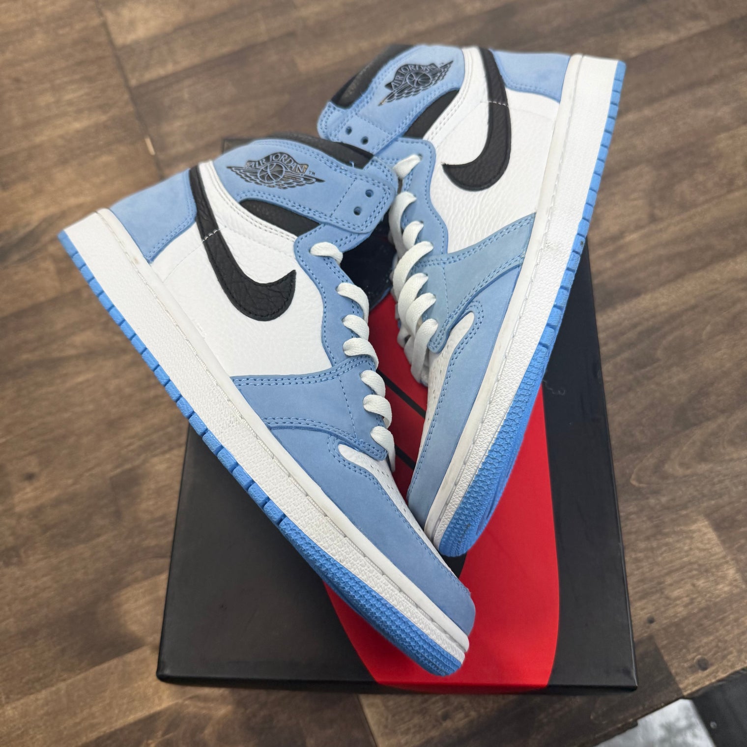 University Blue Jordan 1 High (USED)