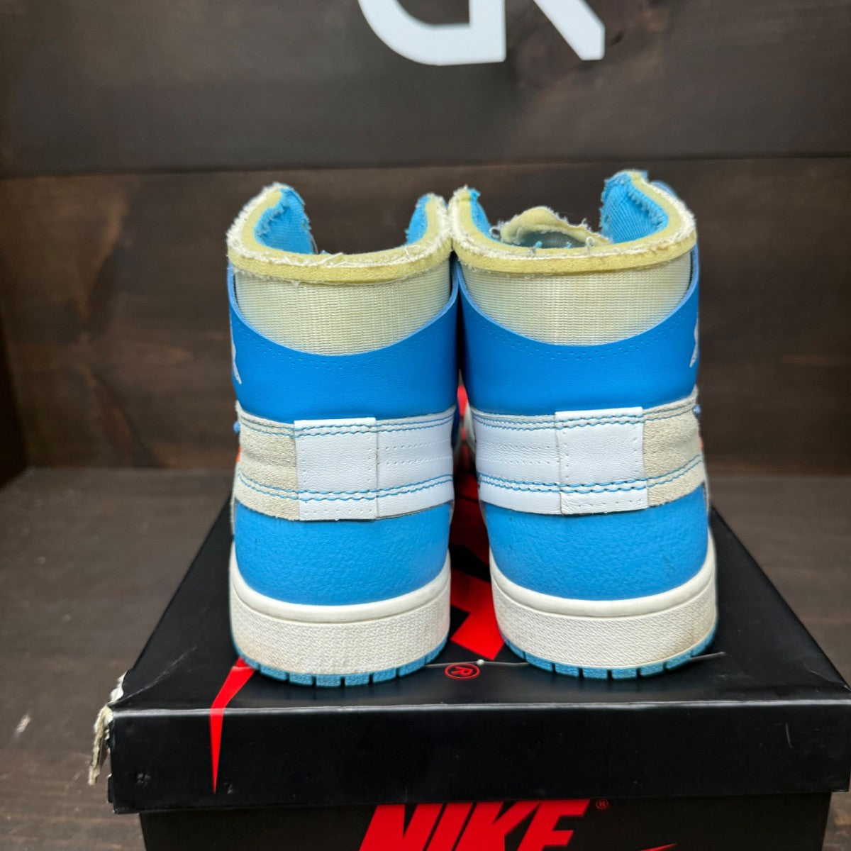 Jordan 1 Retro High Off-White University Blue - Image 5