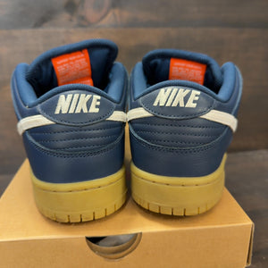 Nike SB Dunk Low Navy Gum - Image 4
