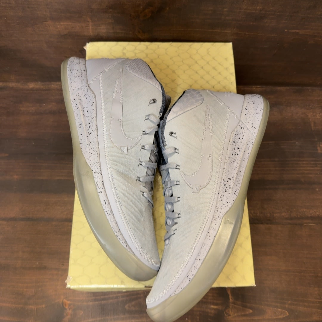 Nike Kobe A.D. Mid Detached - Image 2