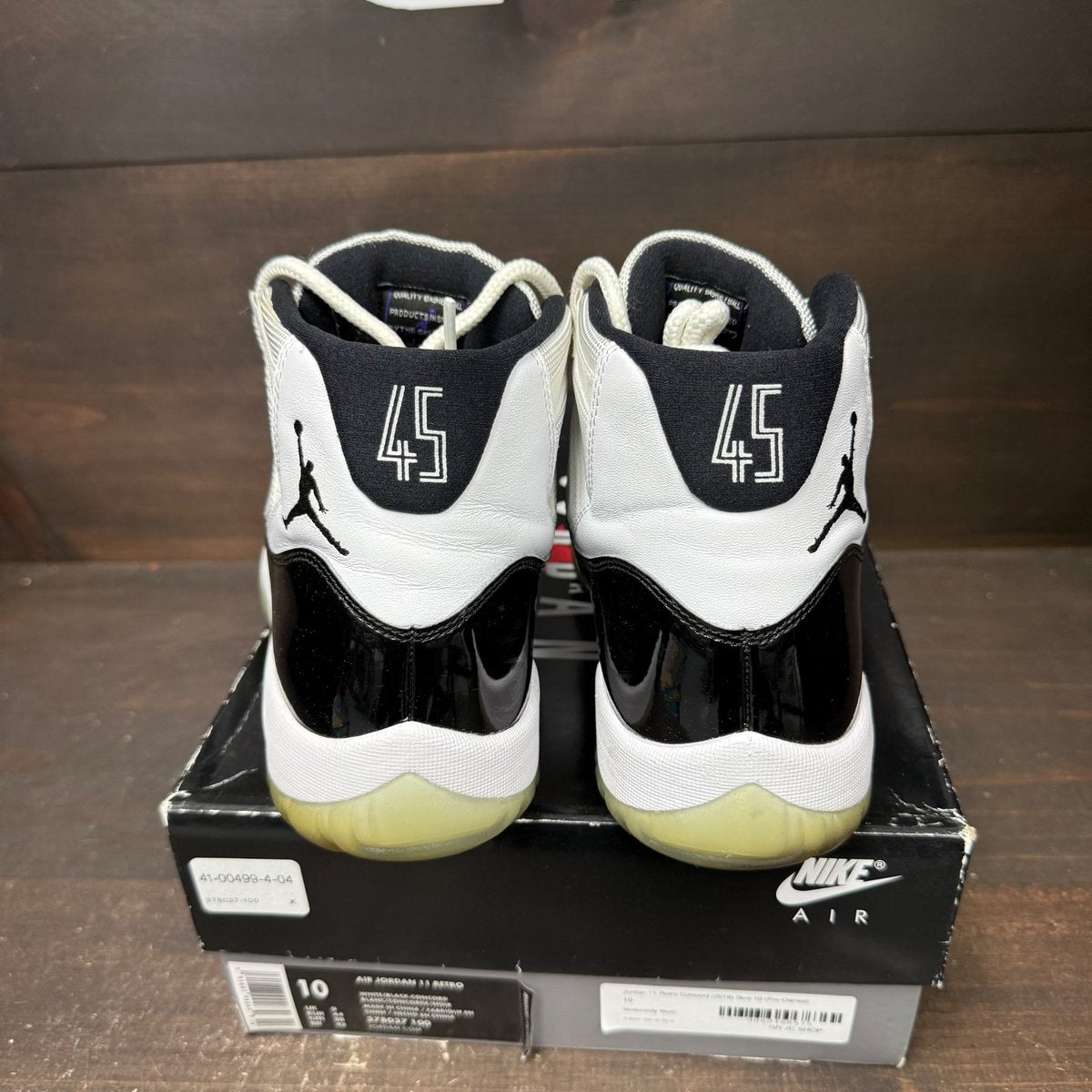 Jordan 11 Retro Concord (2018) Size 10 (Pre-Owned) - sole
