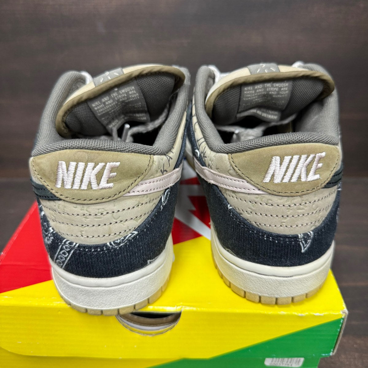 Nike SB Dunk Low Travis Scott Size 9.5 (Pre-Owned) - Image 4