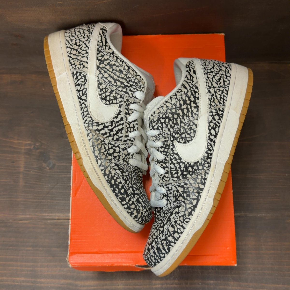 Nike SB Dunk Low Road Size 10 (Pre-Owned) - back