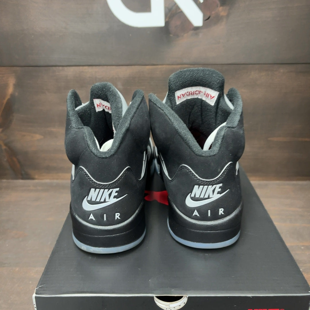 Jordan 5 Retro OG Black Metallic Reimagined Size 9.5 (Pre-Owned)