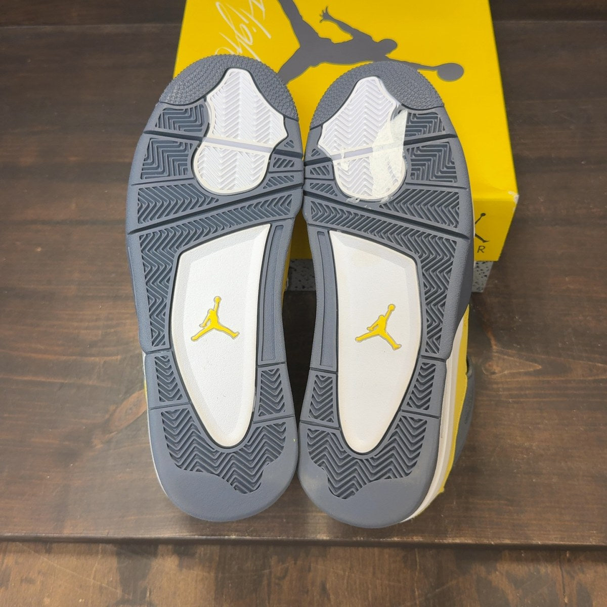 Jordan 4 Retro Lightning (2021) - Image 7