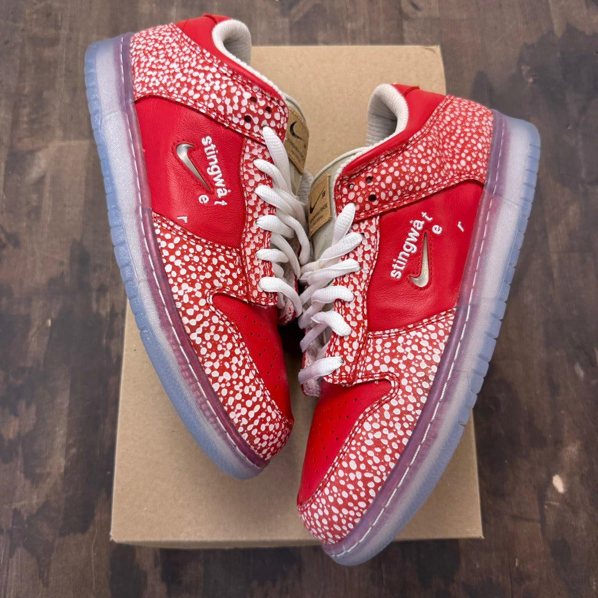 Nike SB Dunk Low Stingwater Magic Mushroom Size 9 (Pre-Owned) - Image 1