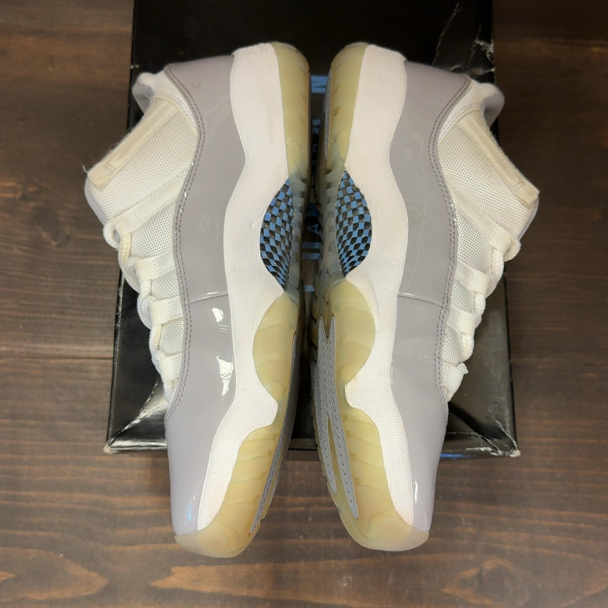 Jordan 11 Retro Low Cement Grey - Image 4