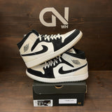 Jordan 1 Mid Diamond Shorts - Image 1