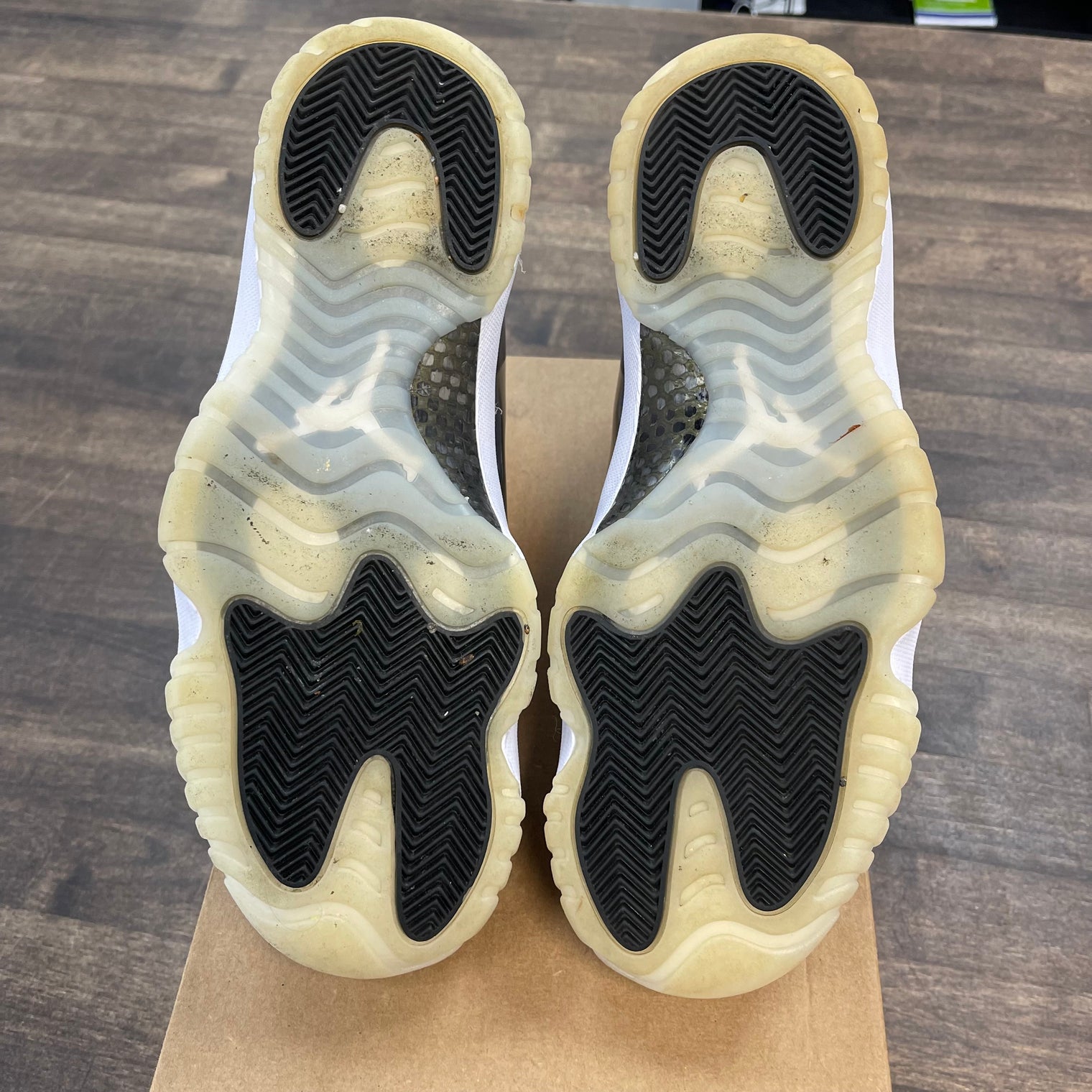 DMP Gratitude Jordan 11 (USED, No Box)