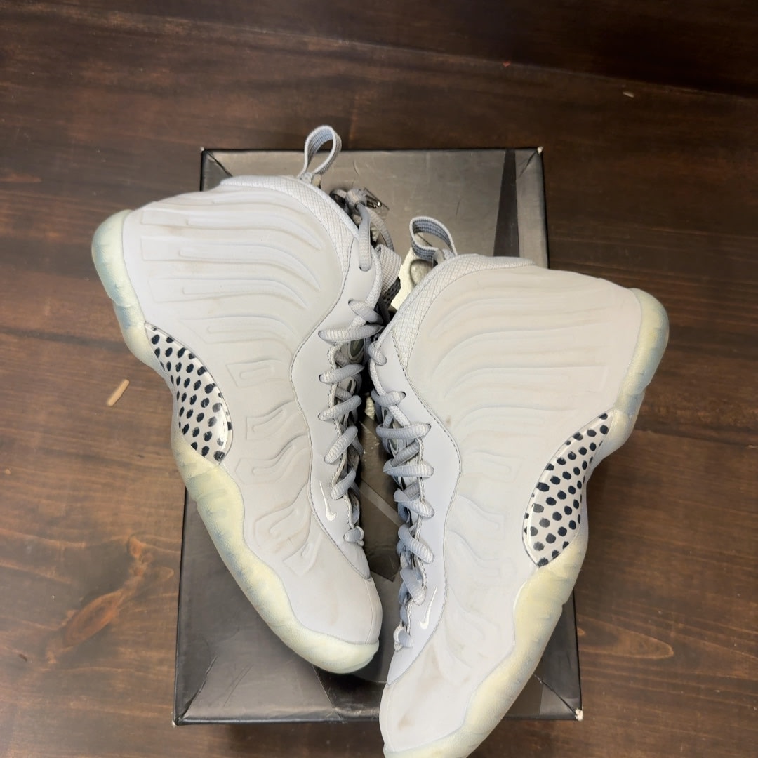 Wolf Grey Suede Nike Lil Posite One Premium Size 5Y (Pre-Owned) - Image 2