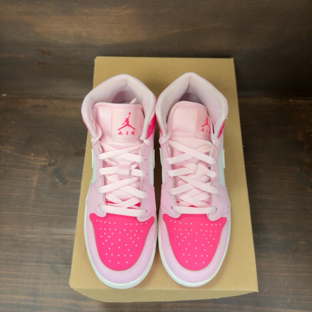 Barbie Pink Jordan 1 Mid (GS) Size 4.5Y (Pre-Owned) - Image 3