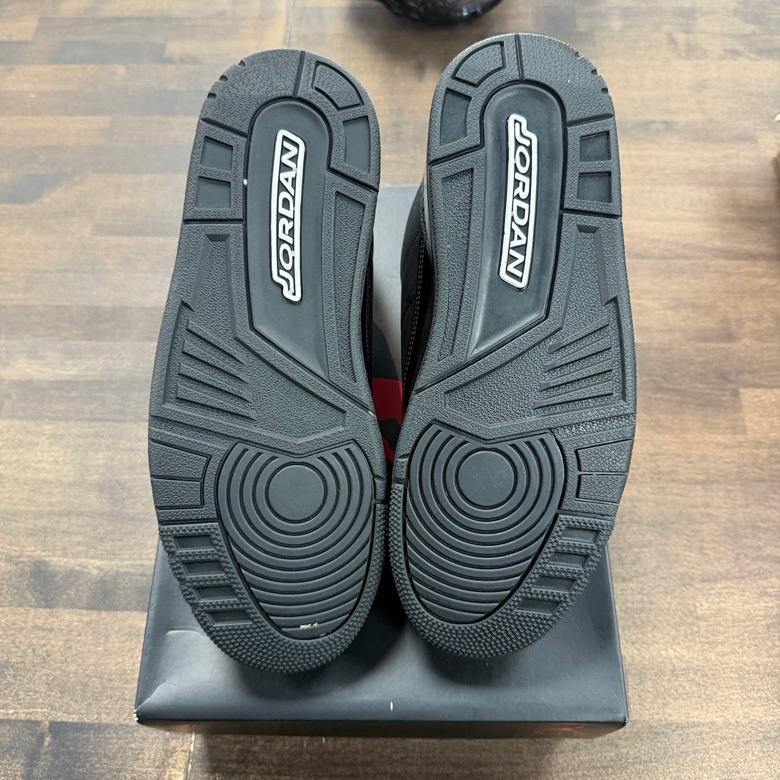 Black Cat Jordan 3 Retro (2025) (Lightly Worn)