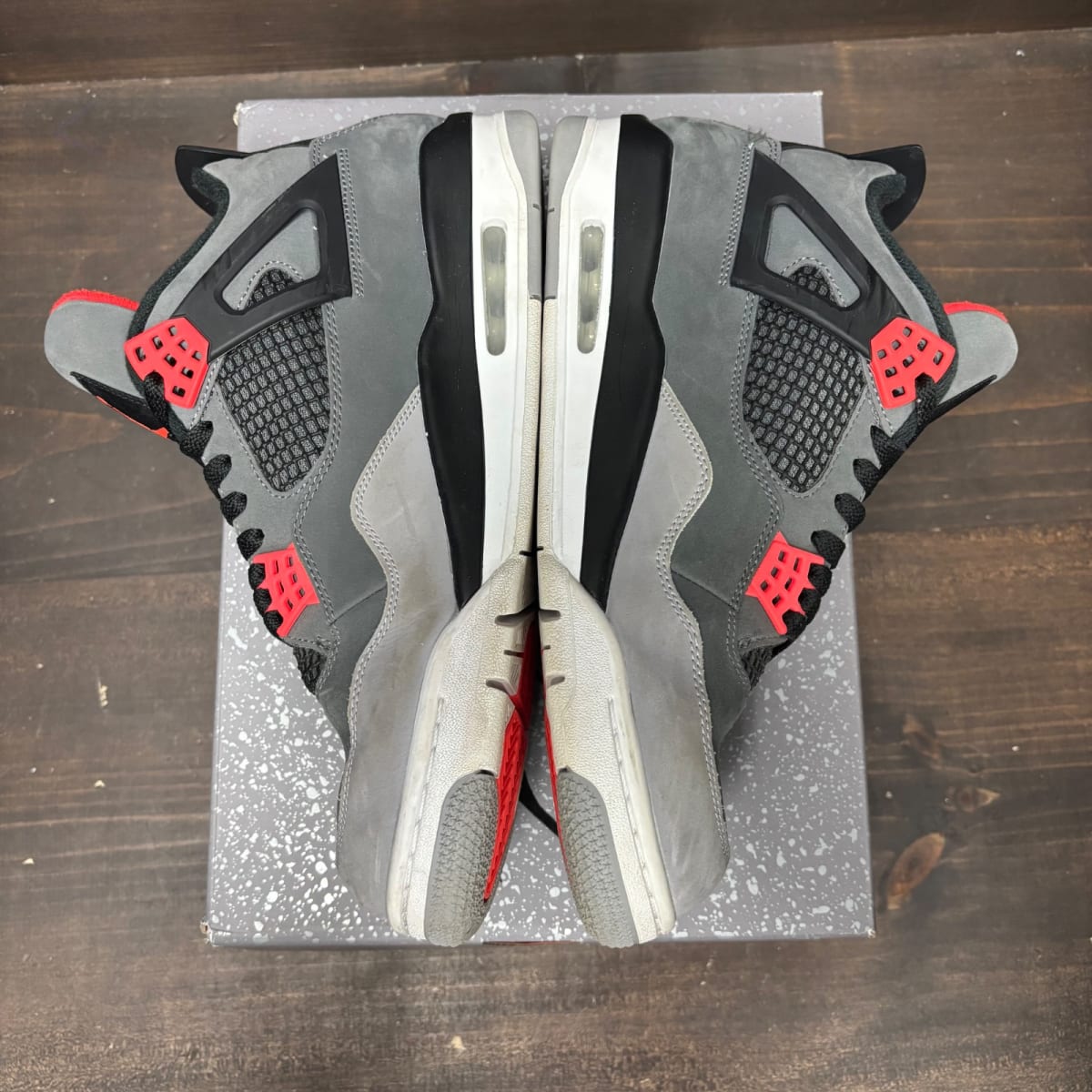 Jordan 4 Retro Infrared Size 10.5 (Pre-Owned) - tag
