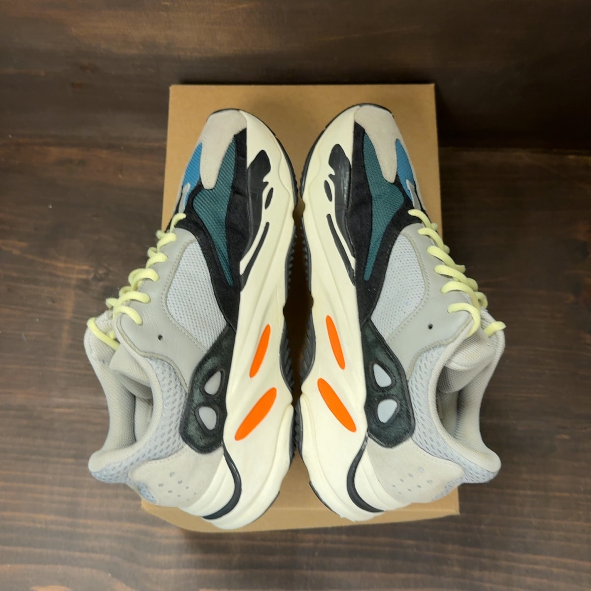 adidas Yeezy Boost 700 Wave Runner Size 8 (Pre-Owned) - Image 6