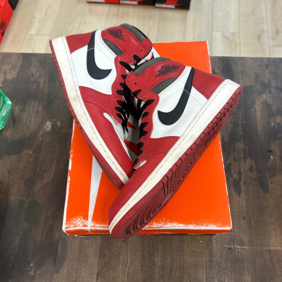 Jordan 1 Retro High OG Chicago Lost and Found - Image 1
