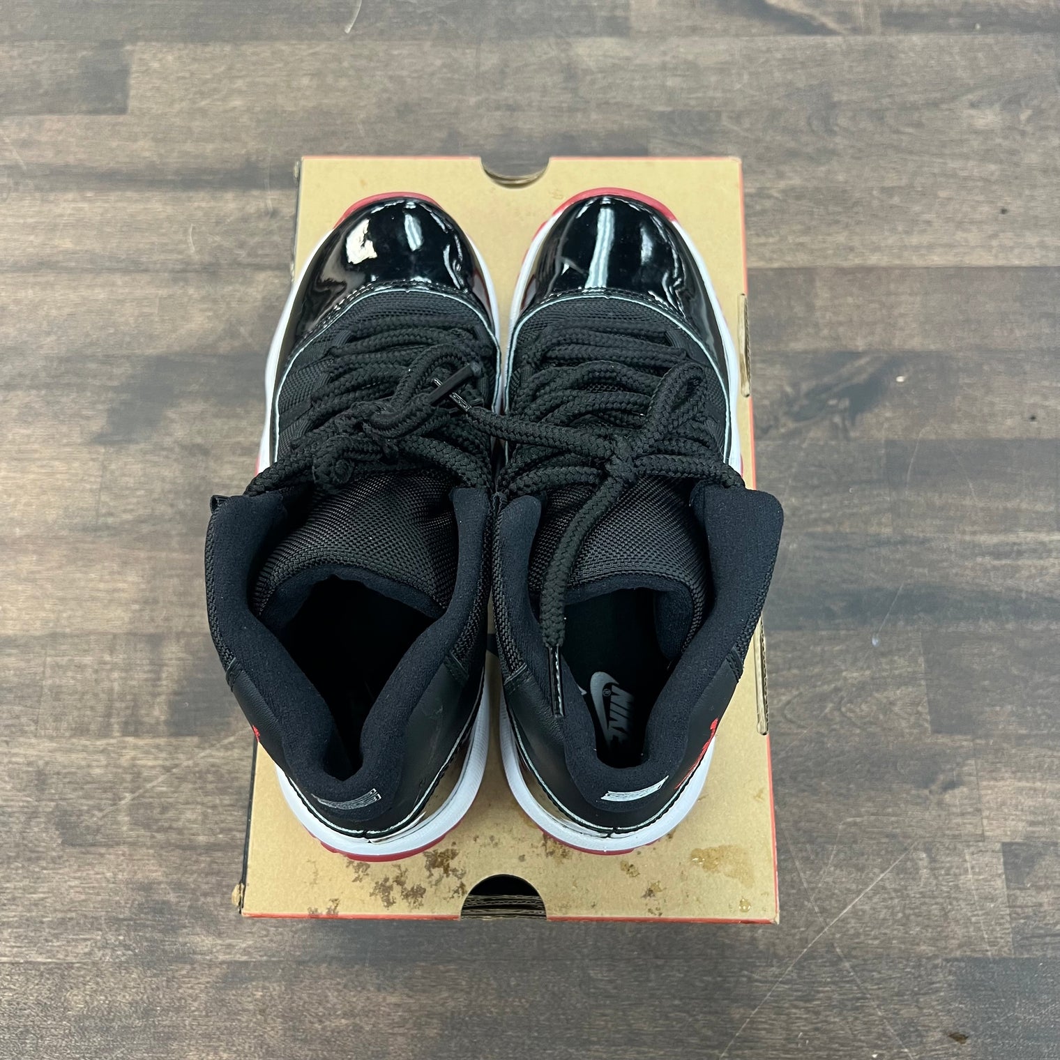 Bred Jordan 11 2019 (GS) (USED)