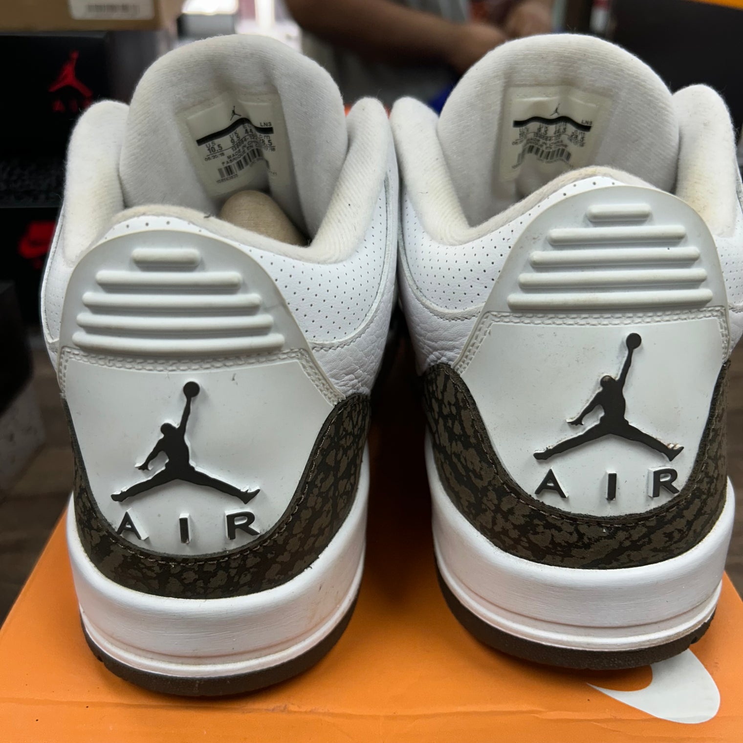 Mocha Jordan 3 Retro (2018) (USED, Replacement Box)