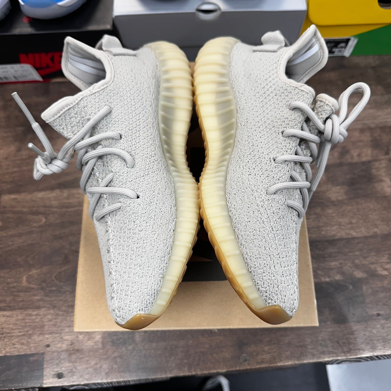 Sesame Yeezy 350 (USED)