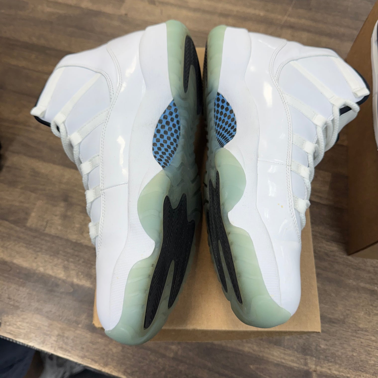 Legend Blue Jordan 11 Retro (2014) (USED, No Box)