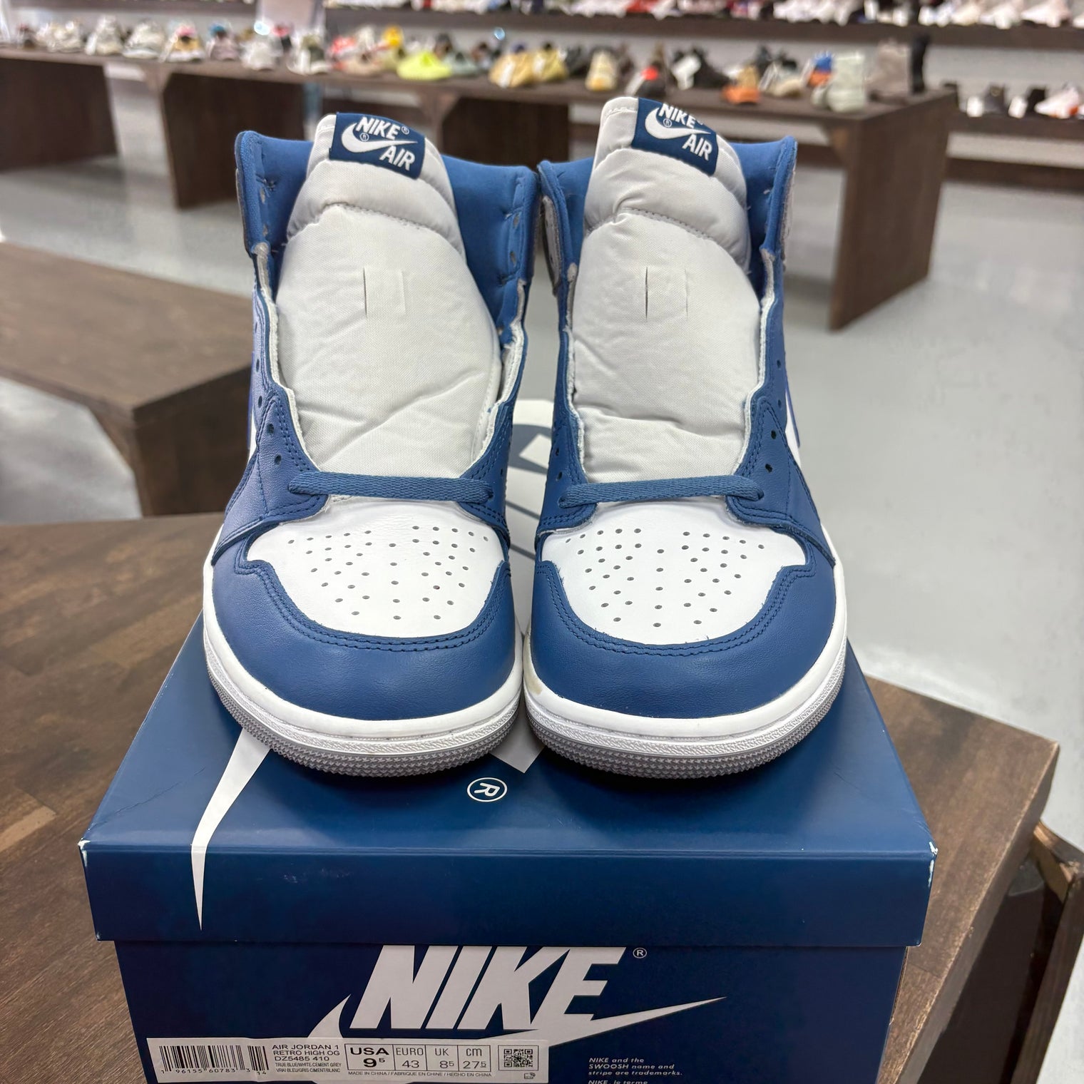 True Blue Jordan 1 High (USED)