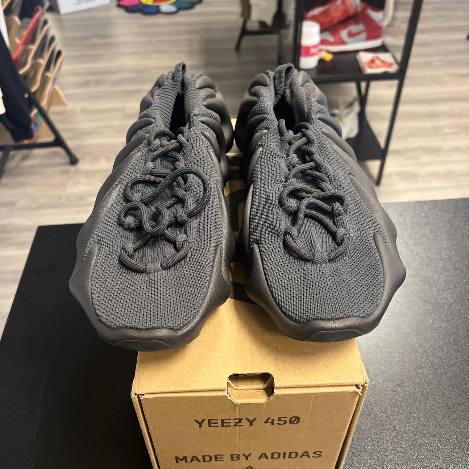 Utility Black 450 (USED)