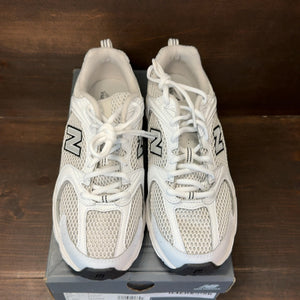 New Balance 530 White Silver Metallic Black Sole Size 6.5 (Pre-Owned) - Image 3