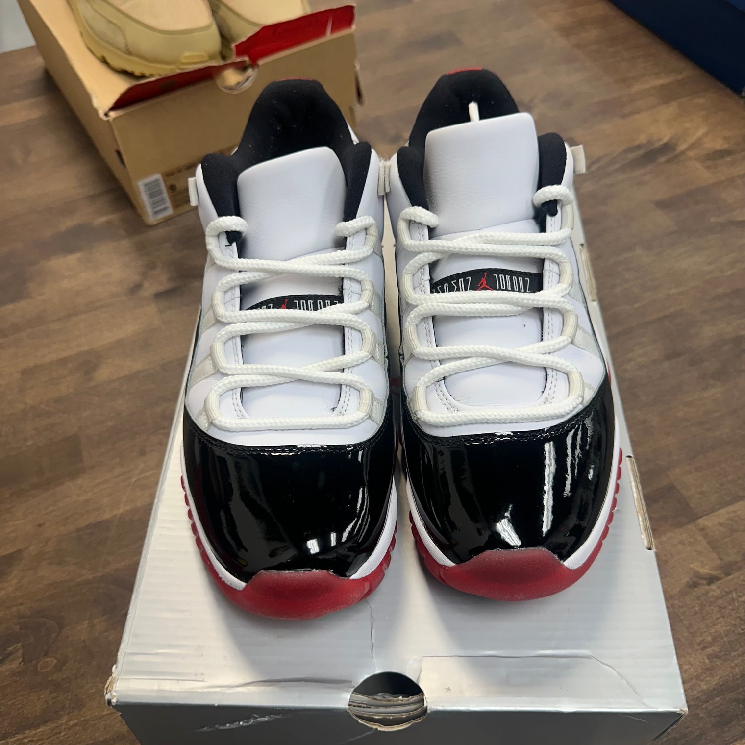 Concord Bred Jordan 11 Low (USED,No,Insole,No Box)