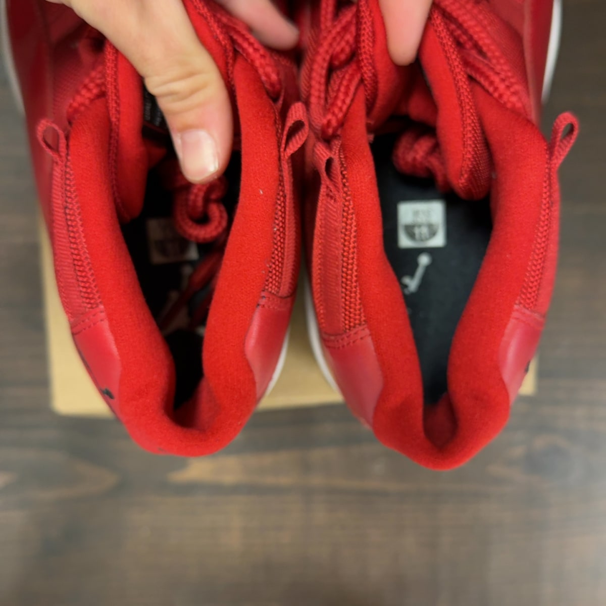 Jordan 11 Retro Win Like 96 Size 11 (Pre-Owned) - Image 6