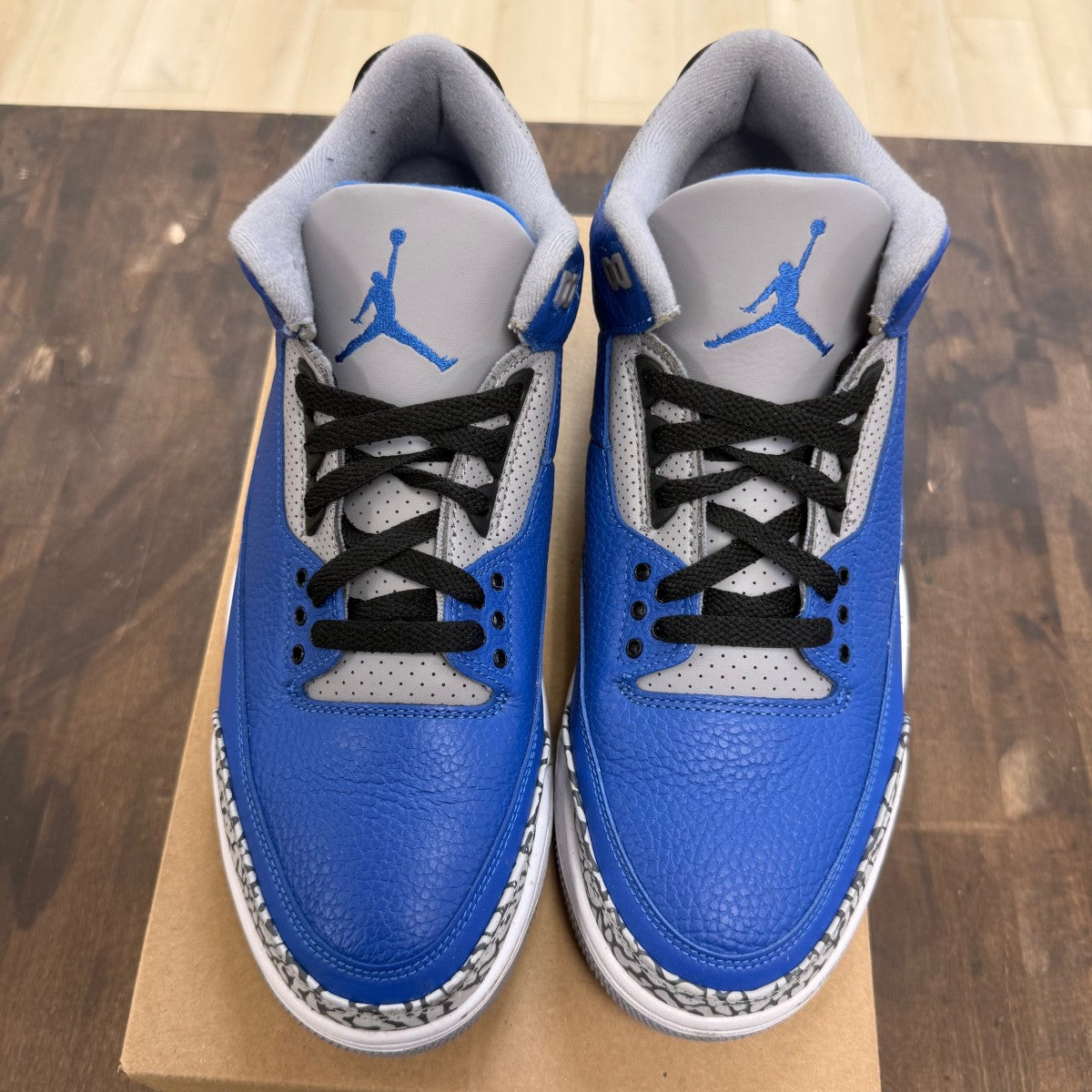Jordan 3 Retro Varsity Royal Cement Size 11 (Pre-Owned) - Image 2