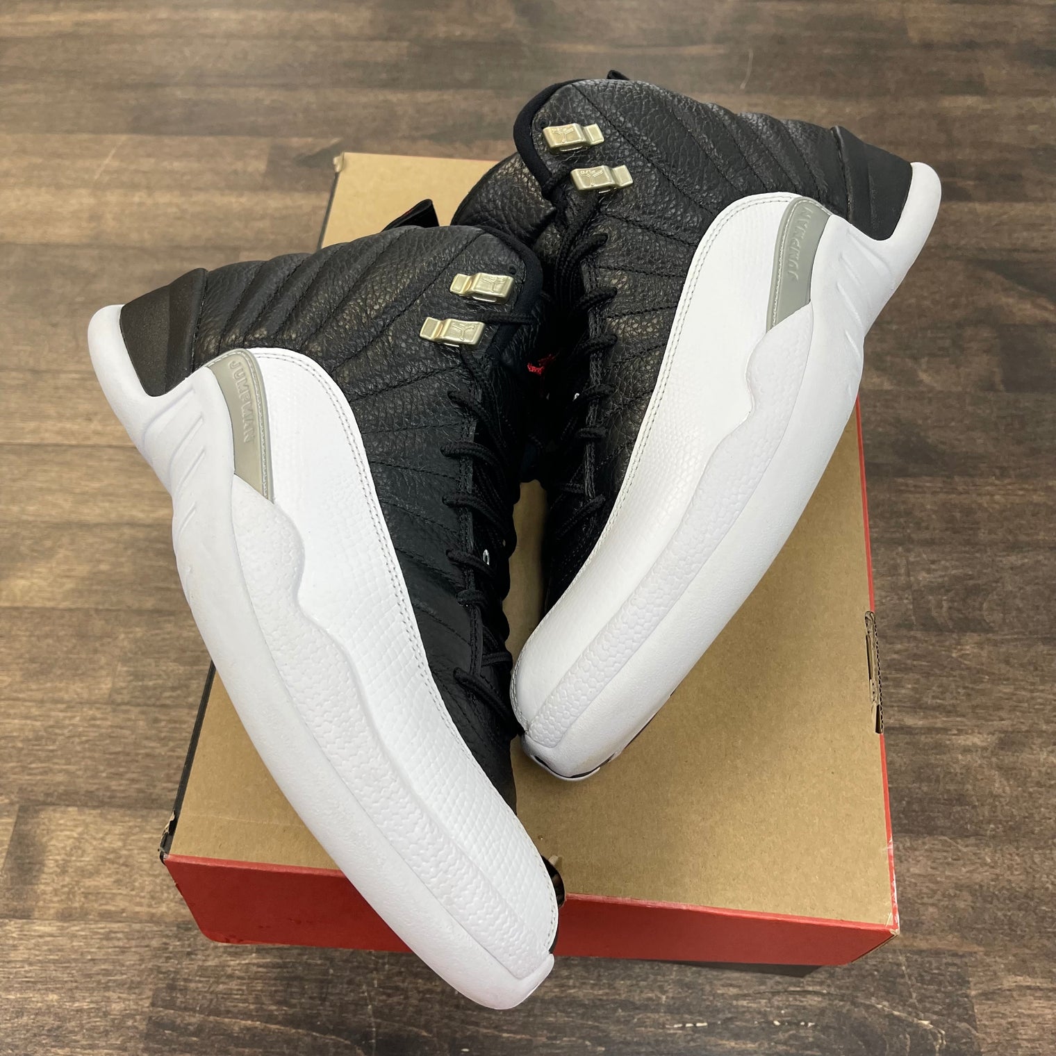 Playoff Jordan 12 Retro (USED)